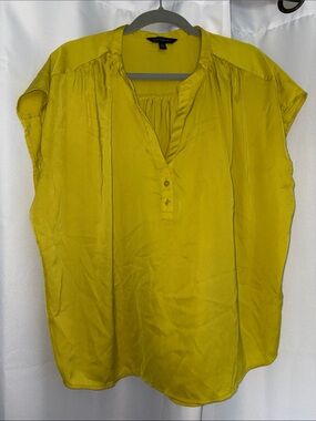 Banana Republic Cap Sleeve Split-Neck Blouse in Yellow